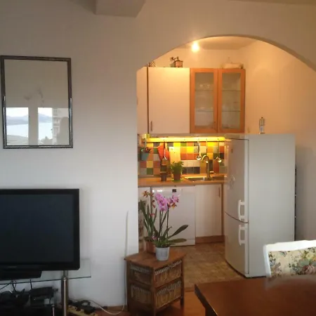 Sunlight Apartment *