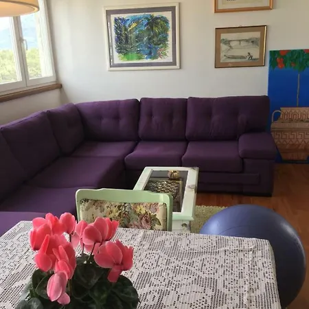 Sunlight Apartment *